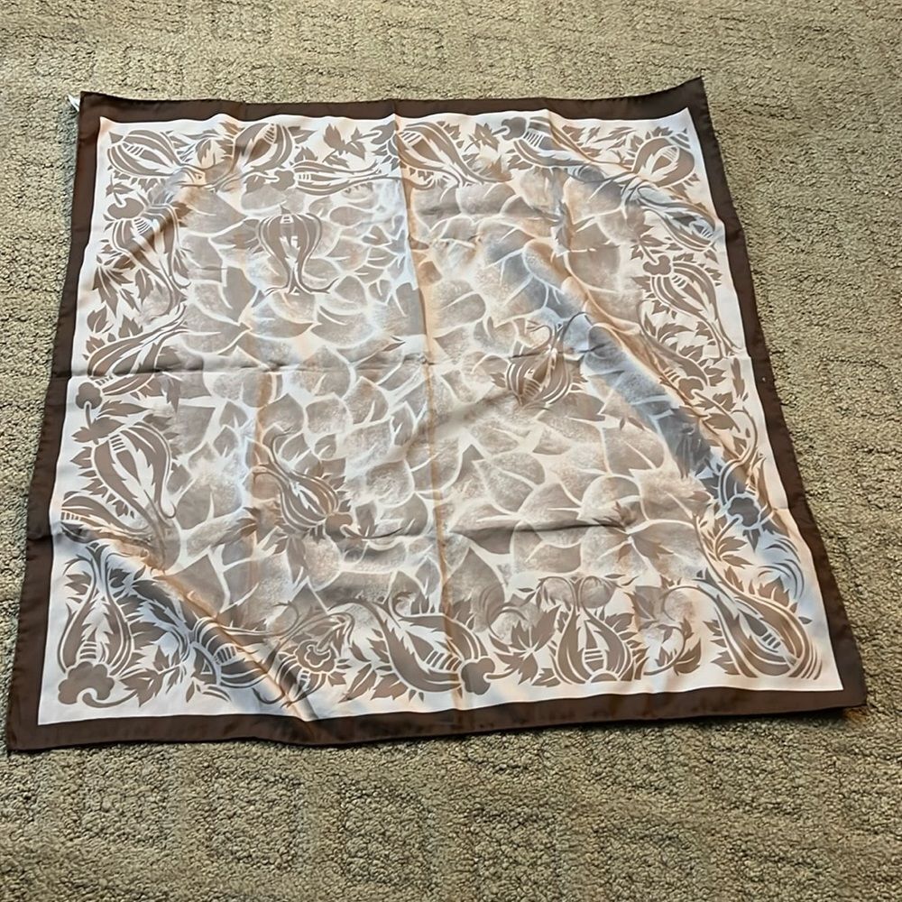 Vintage TREVIRA Scarf Made in Italy – 100% Polyester – approx-27"x26"